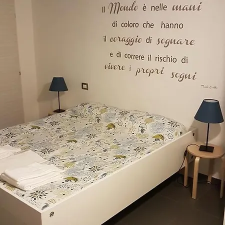 La Pomposa Dei Ducali Apartment